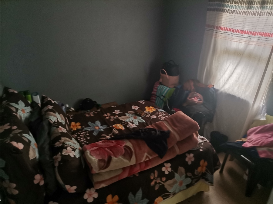 2 Bedroom Property for Sale in Kwanonqaba Western Cape